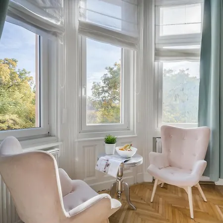 City Block Apartment