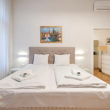 City Block Apartment