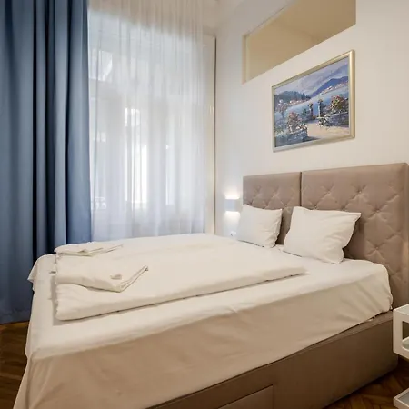 City Block Apartment Budapest